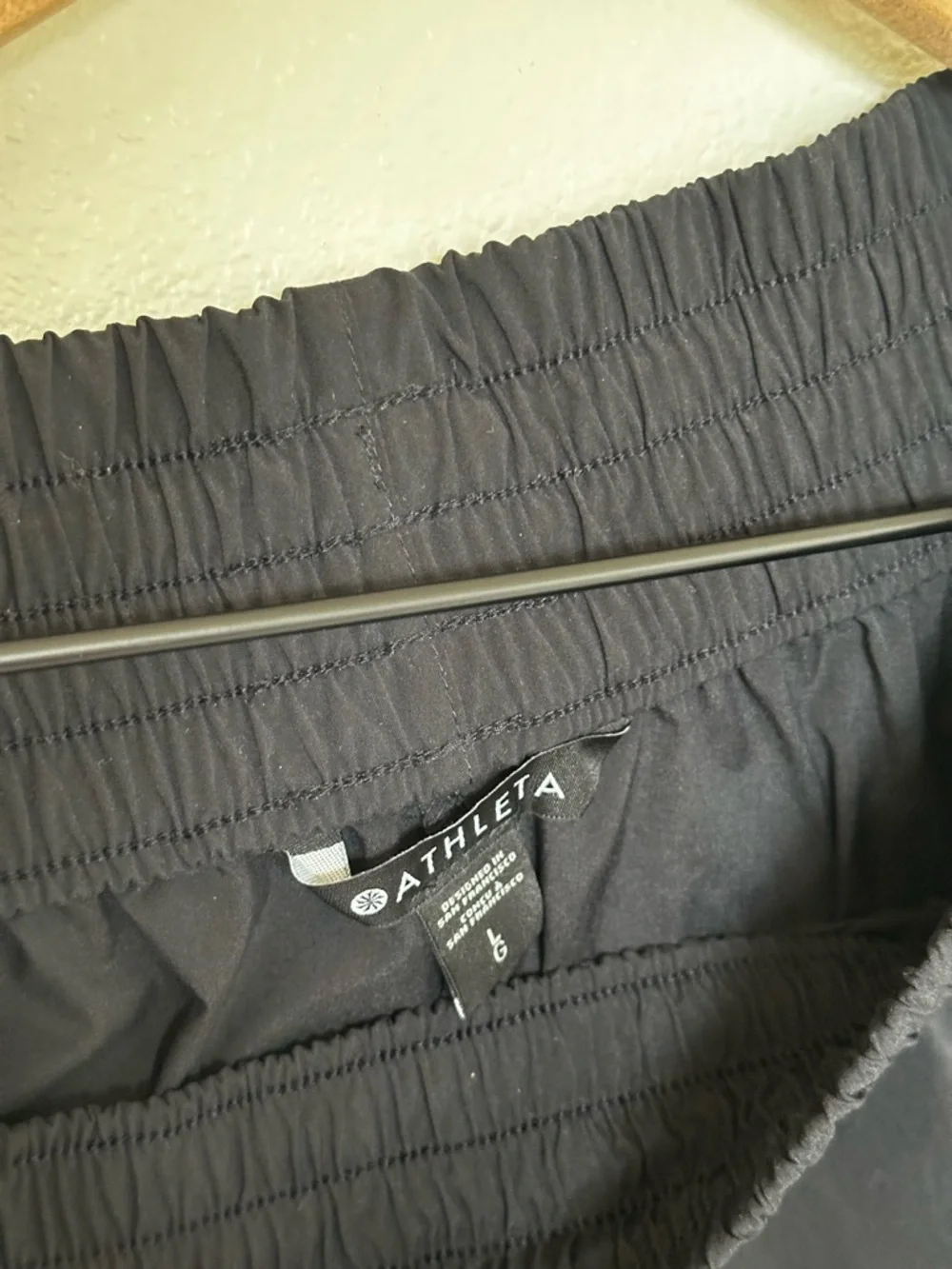 Athleta Black Elastic-Waist A-Line Skirt - Classic Women's Skirt Size Large - Picture 3 of 3